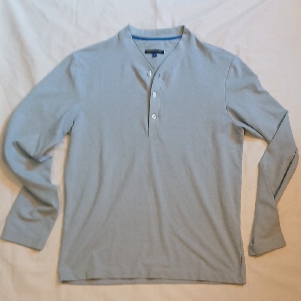 Vince Camuto Light Bluish Gray Long Sleeve Henley
